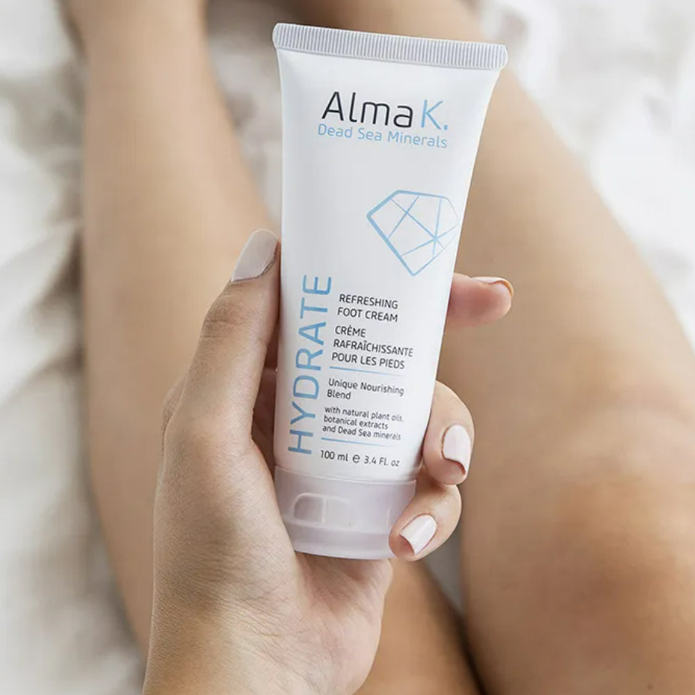 Крем для ніг освіжаючий - Alma K. Hydrate Refreshing Foot Cream