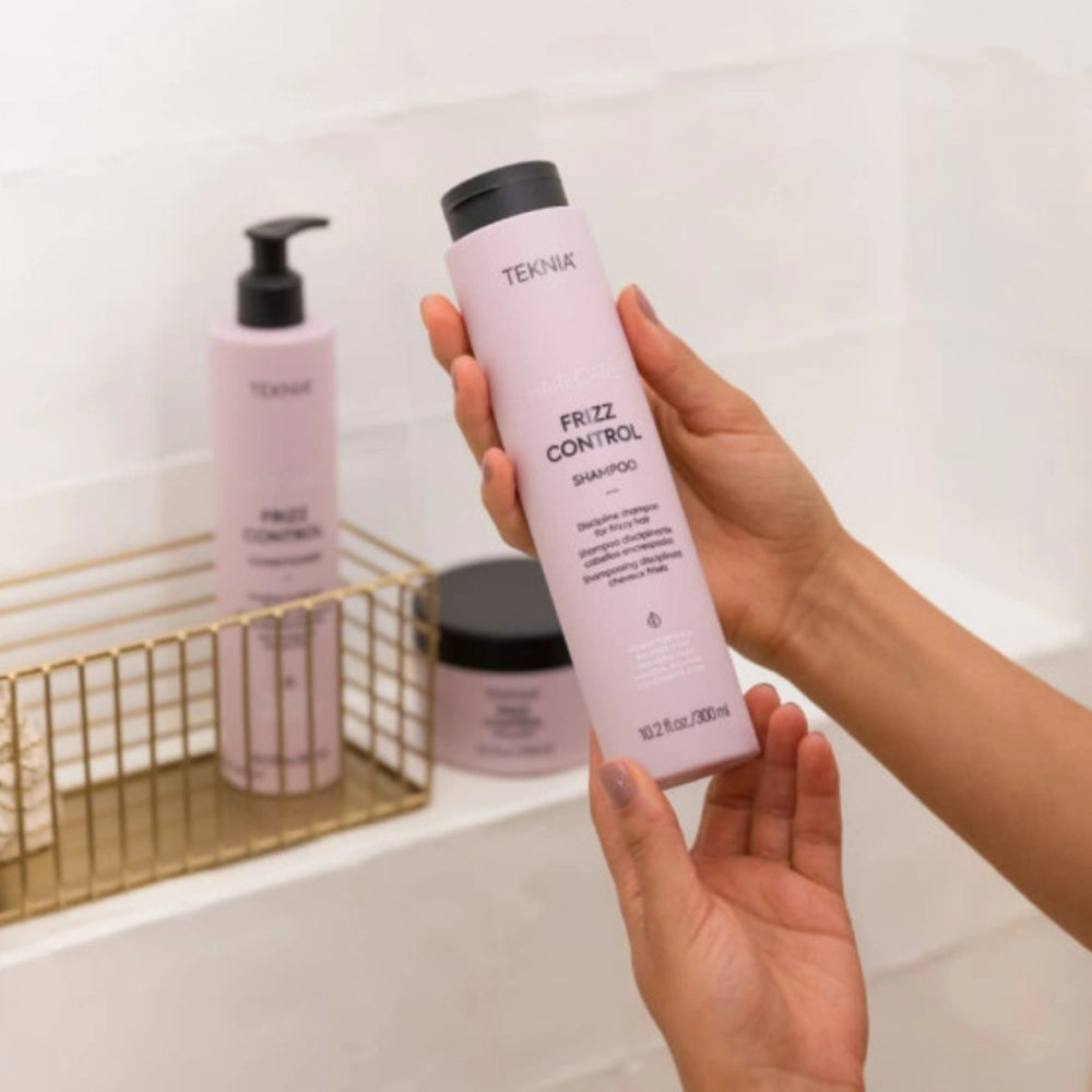 Безсульфатний дисциплінуючий шампунь - Lakme Teknia Frizz Control 5