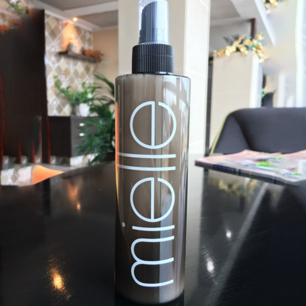 Незмивний спрей для волосся з термозахистом - Mielle Professional Black Edition Secret Cover