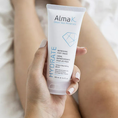 Крем для ніг освіжаючий - Alma K. Hydrate Refreshing Foot Cream