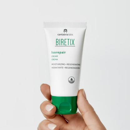 Зволожуючий регенеруючий крем для проблемної шкіри - Cantabria Labs Biretix Isorepair Cream