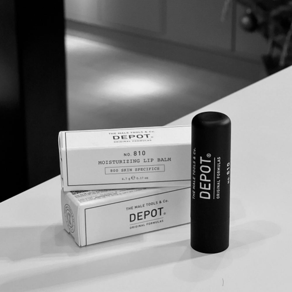 Зволожувальний бальзам для губ - Depot No. 810 Moisturizing Lip Balm