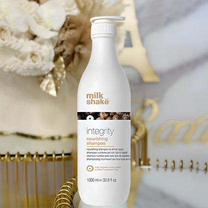 Шампунь для питания и увлажнения волос с антифризовым эффектом - Milk Shake Integrity Nourishing Shampoo