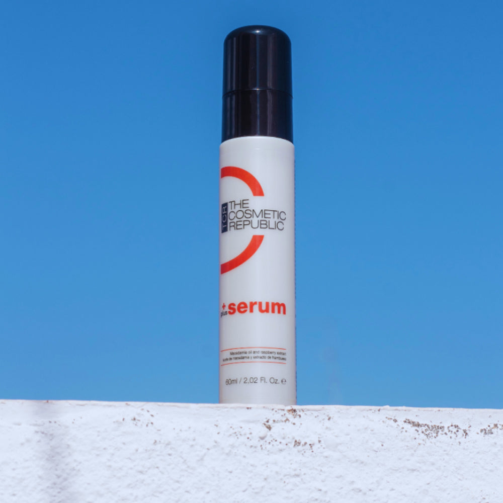 Восстанавливающая сыворотка для поврежденных и вьющихся волос - The Cosmetic Republic Plus Serum